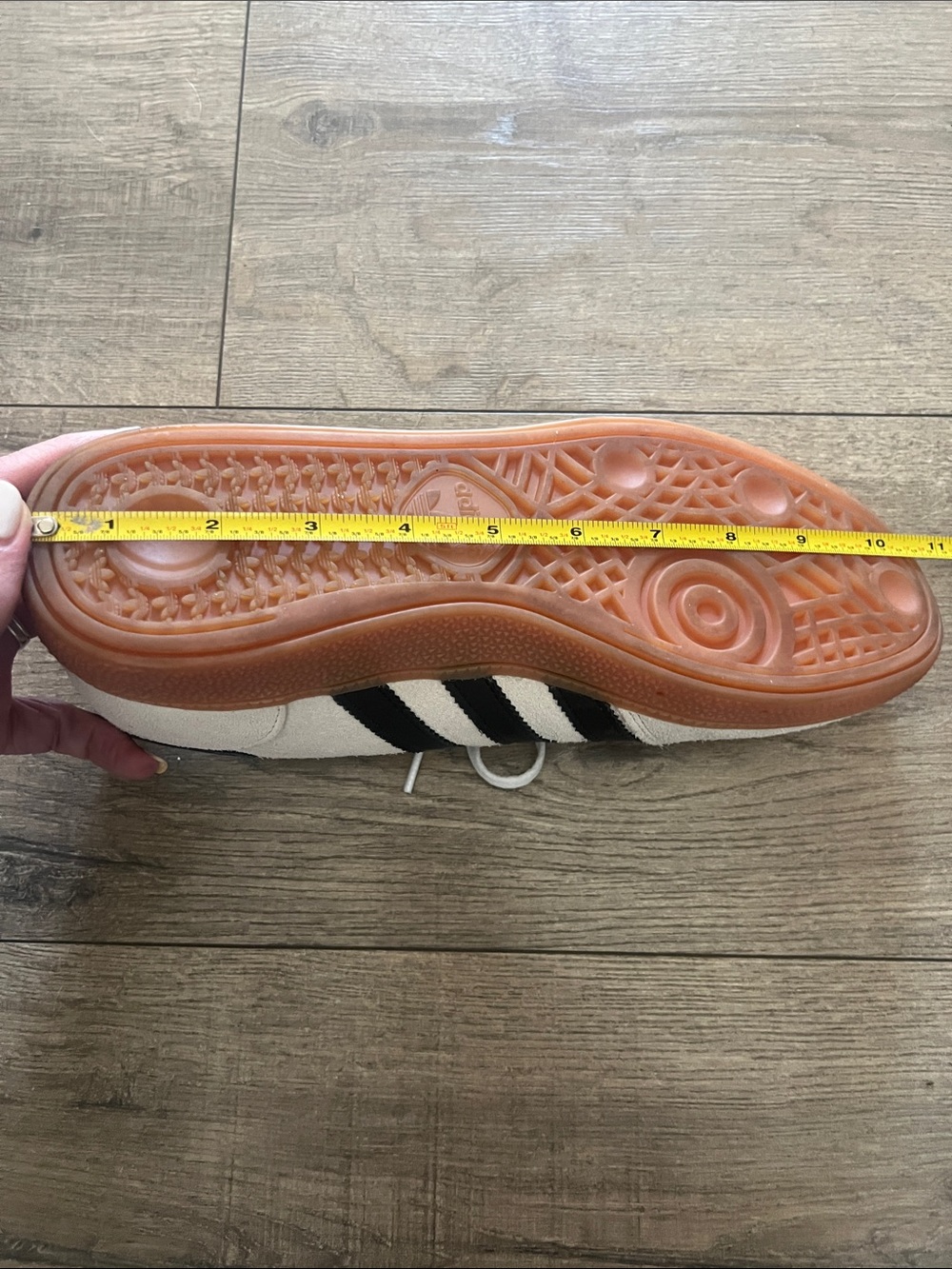 Adidas Spezial Off-White Suede Sneakers with Black Stripes and Gum Sole - Picture 11 of 11